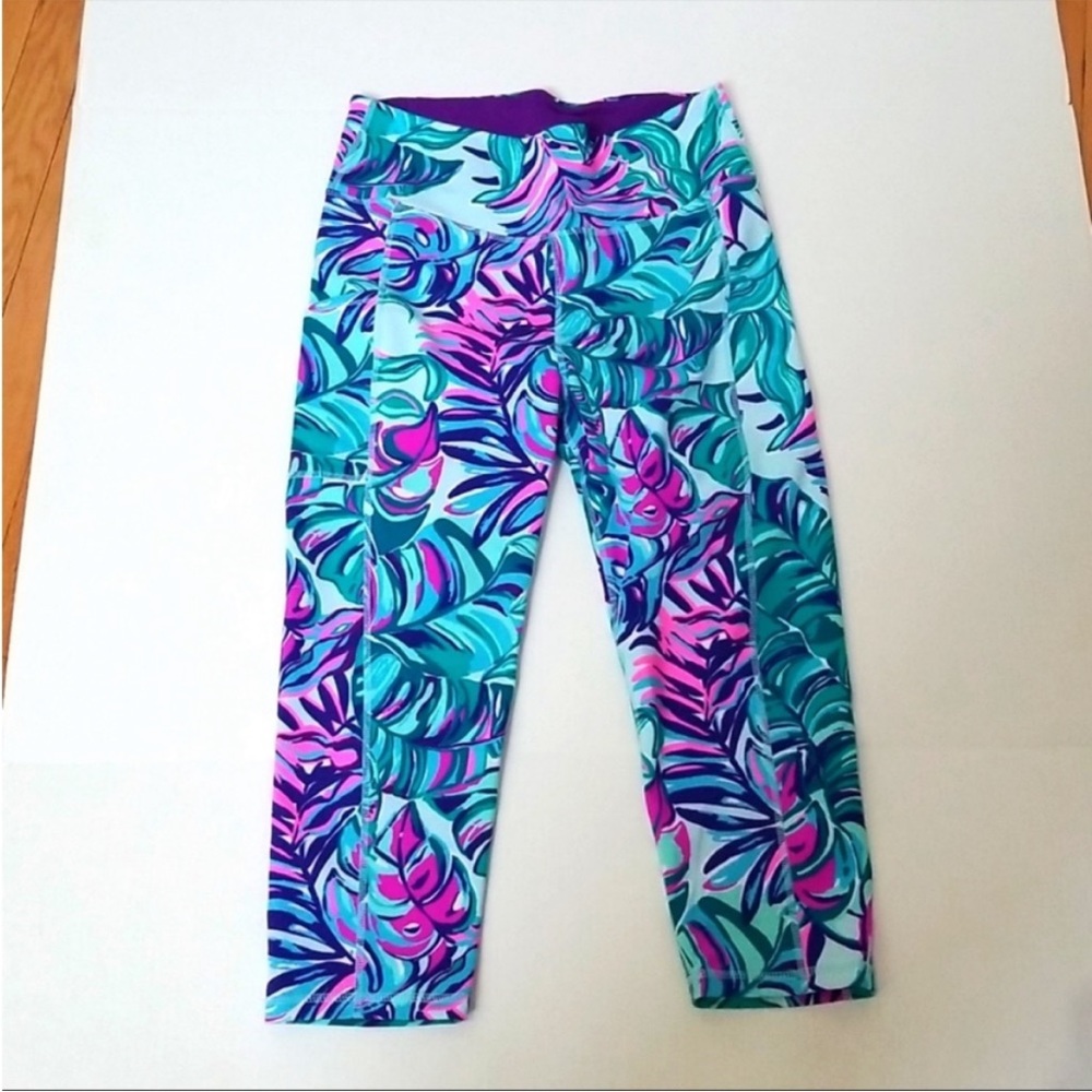 Lilly Pulitzer leaf tropical print has pocket. - Picture 6 of 7